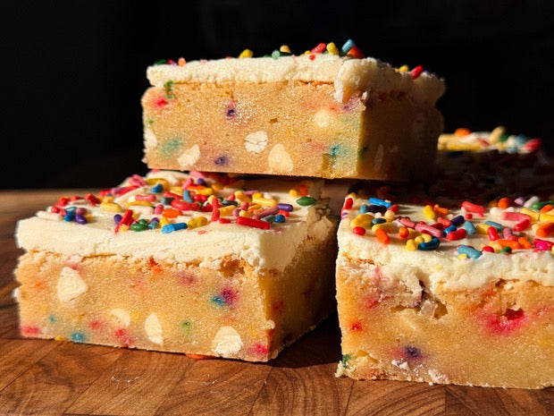 Cakewalk Couture Extreme Cookie Bar - Bella Dolce Bakery