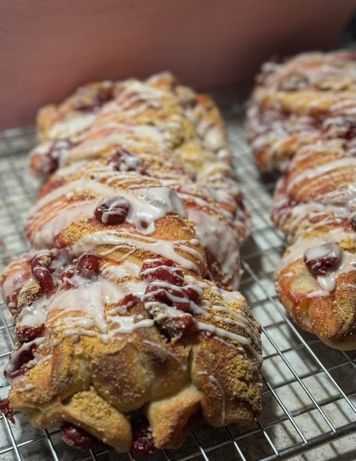Twisted Apple Twerk Bread - Bella Dolce Bakery